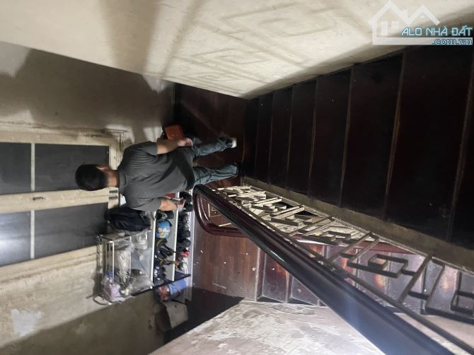 BÁN ĐẤT TẶNG NHÀ 3TẦNG - MẶT CHỢ KINH DOANH SẦM UẤT - MẶT TIỀN 5m2 - 2THOÁNG TRƯỚC SAU - 2