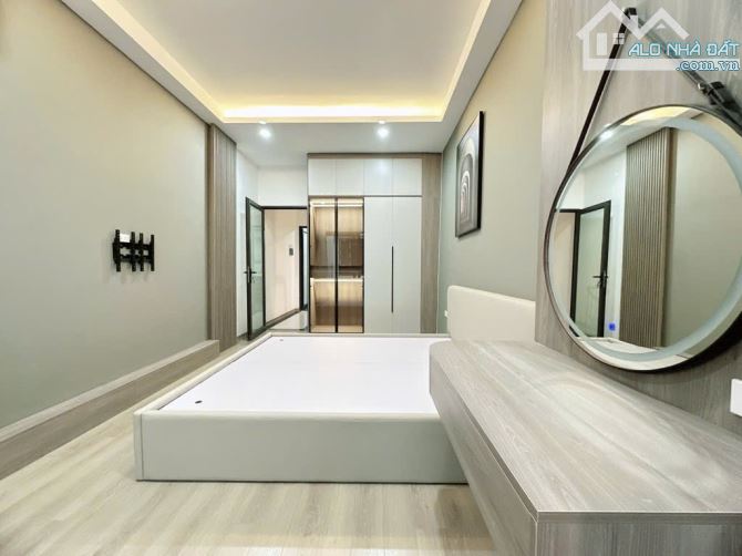 BÁN NHÀ PHỐ THANH NHÀN, NGÕ RỘNG, 42m2 x 5 TẦNG 6 NGỦ, SỔ VUÔNG - HƠN 8 TỶ - 2