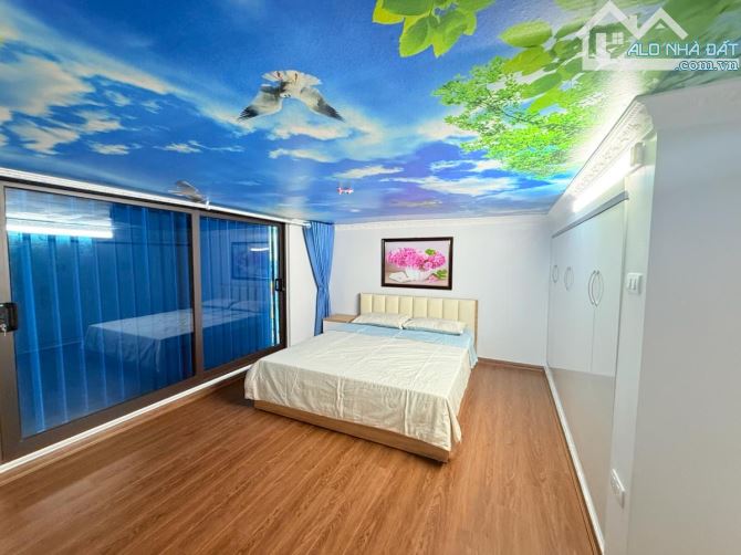 Nhà đẹp 5 tầng 32m2 phố Tây Sơn - Cách MP 5m - 3PN full nội thất - Thoáng sáng - 2