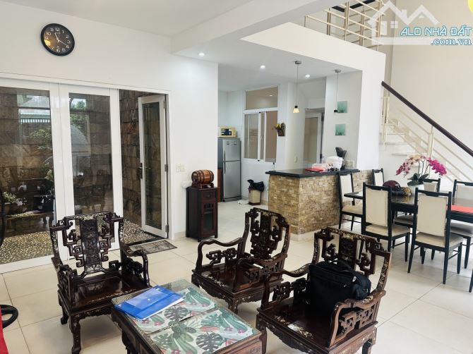 Nguyễn Văn Nghi gò vấp 134m2 5 tầng giá chỉ 22 tỷ - 2
