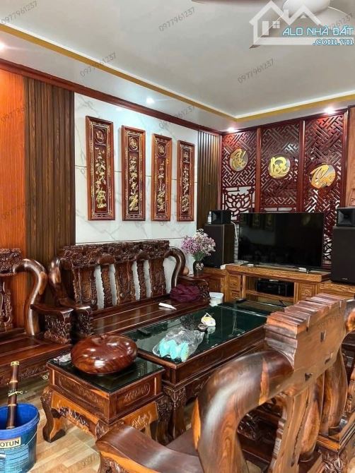 BÁN NHÀ PHẠM TUẤN TÀI 70m2. PHÂN LÔ + GARA Ô TÔ - 2 Ô TÔ TRÁNH ĐỖ + VĂN PHÒNG ĐỈNH - 2