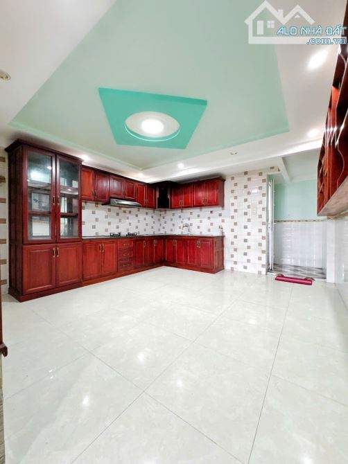 BÁN NHÀ TRỆT+LỬNG+2 LẦU ĐÚC HẺM 180 ĐƯỜNG CMT8 (CÁI KHẾ), TP. CẦN THƠ. - 2