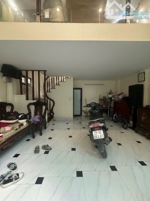 NGÕ THÔNG 2 ĐẦU - Ô TÔ VÀO NHÀ - 6 TẦNG THOÁNG MÁT - CĂN GÓC MẶT TIỀN QUYỀN LỰC. - 2