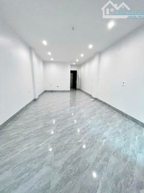 PHÂN LÔ LIỀN KỀ MẬU LƯƠNG THANG MÁY - 2