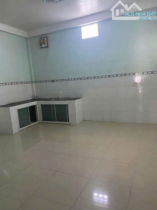 Bán nhà 1 trệt 2 lầu tại Lái Thiêu gần chợ Lái Thiêu giá 5 tỷ 700 - 2
