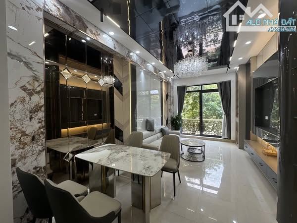 CỰC PHẨM, CỰC HIẾM, MẶT PHỐ, VỈA HÈ ĐÁ BÓNG, NỘI THẤT ĐỈNH CAO LURUXY - 2
