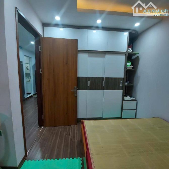 45m Chung cư Đô Thị Nghĩa Đô mặt đường 40m đối diện Startlake 4,9 tỷ - 2