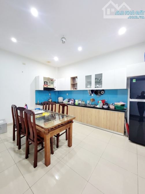 LÔ GÓC 200M MẶT TIỀN NGUYỄN KHOA CHIÊM - GẦN LÊ ĐẠI HÀNH -GIÁ CHỈ 7,9 TỶ - 2