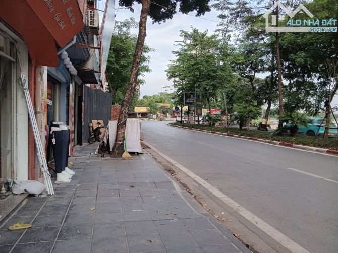 (Mặt tiền 20m) Bán nhà mặt phố Nguyễn Hữu Thọ, Hoàng Liệt, Hoàng Mai, 450m2 MT 20m, 145 tỷ