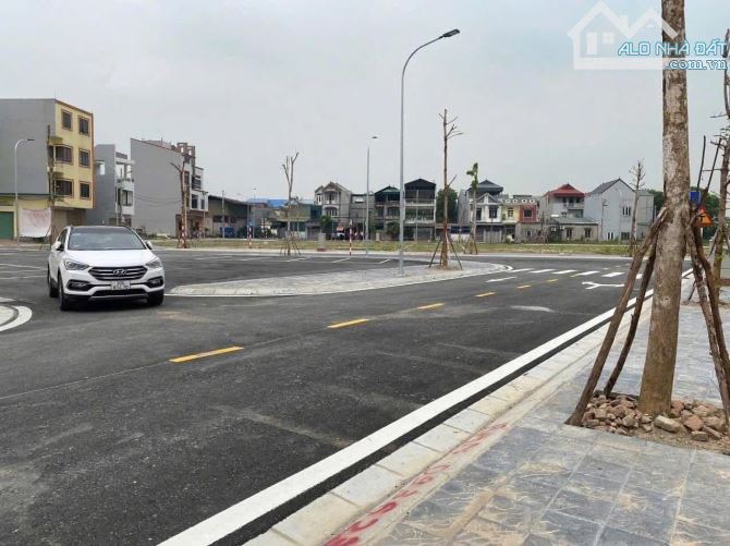 💥💥ĐẤU GIÁ DỤC TÚ 1 -VIEW HOA VIÊN  - SÁT ĐƯỜNG LÊN CẦU TỨ LIÊN - GIÁ TỐT NHẤT KHU 💥💥 - 3