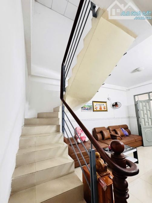 BÌNH NHÂM LÁI THIÊU NHÀ 2 TẦNG HOÀN CÔNG ĐƯỜNG 5 M DT 81 M2 GIÁ 3,3 TỶ - 3