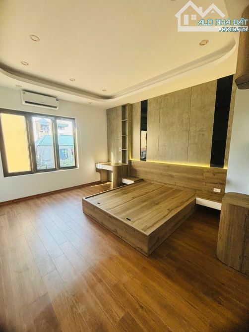 💥NGUYỄN VĂN CỪ- TT LONG BIÊN-52/m2x 6 TÂNG -MT 5m-NHA ĐẸP - THANG MÁY - FULL NỘI THẤT 🌹1 - 3