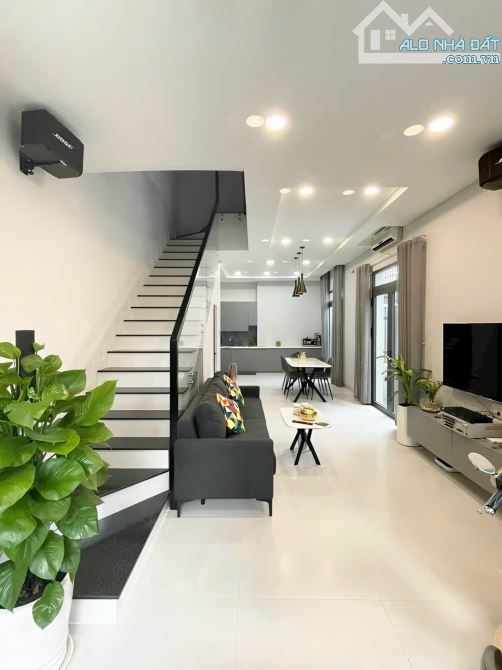 Quận Tân Phú-Nhà đẹp-Hẻm 5M-Giáp Q11-Trịnh Đình Trọng-P.Phú Trung-65m2-5x13-4tầng-4PN - 3