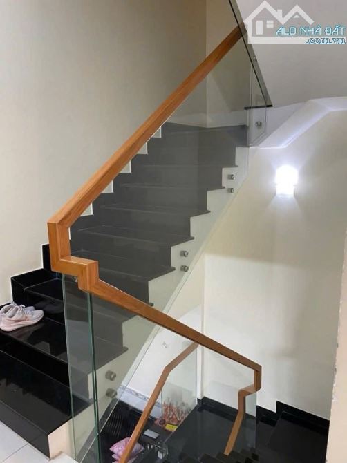 Nhà 3 lầu hẻm xe hơi thông tứ tung Gò Cát - Phú Hữu - 3
