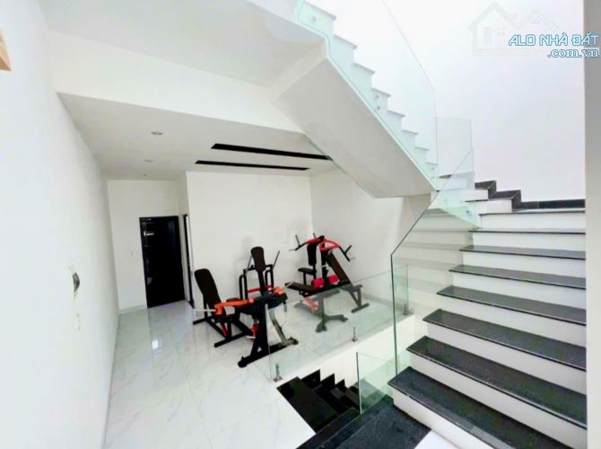 Hàng Hiếm Nam Việt Á - Nhà 3 Tầng Đoàn Khuê - Ngũ Hành Sơn - Đường 10m5 - DT 100m. - 3