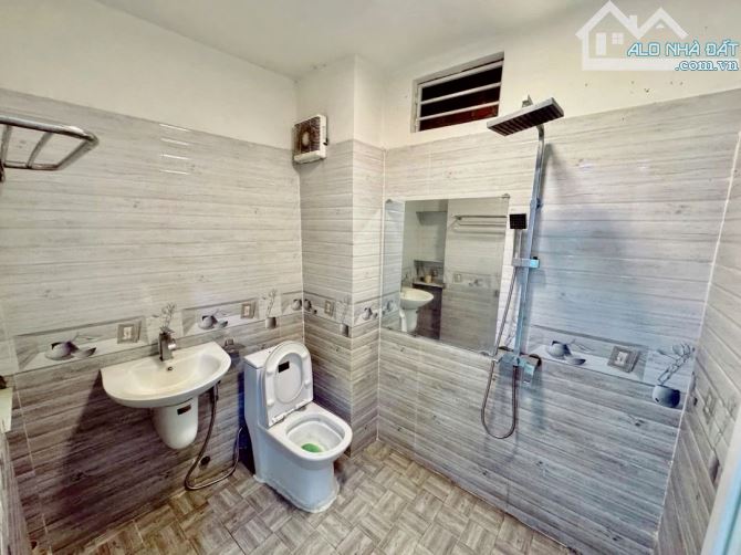 NHÀ 2 TẦNG TRUNG TÂM HẢI CHÂU – 50 M2, MT 6M – CẠNH NGUYỄN VĂN LINH, CẦU RỒNG - 4,5 TỶ - 3