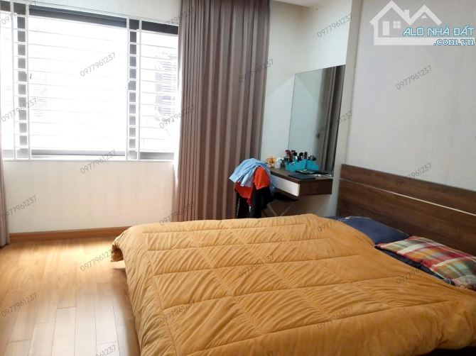 BÁN NHÀ NGUYỄN KHÁNH TOÀN 55m2. HAI THOÁNG - PHÂN LÔ + GARA Ô TÔ. VĂN PHÒNG ĐẸP - 3