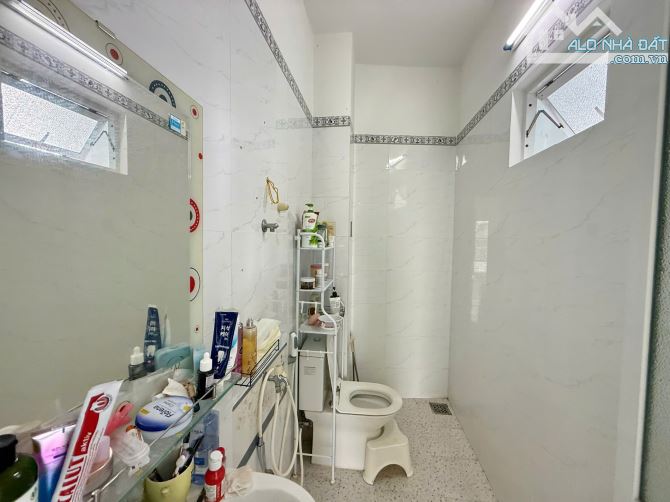 💥 Chủ nhà về Bắc cần bán lại căn nhà 2 tầng gần chợ Ga, Vĩnh Ngọc. Chỉ 3,2 tỷ TL DT 79mv - 3