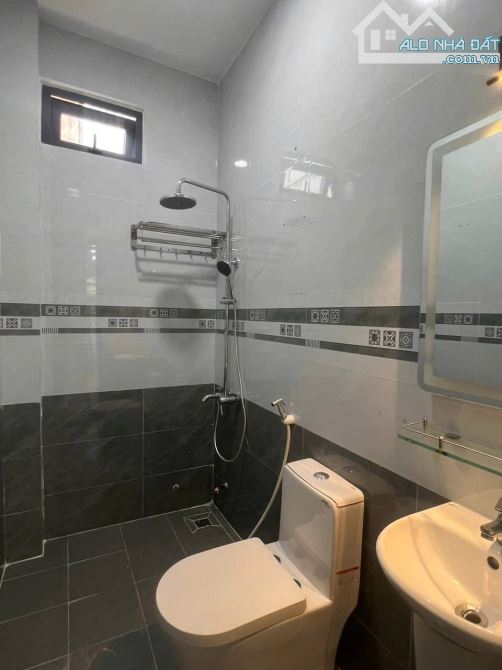 sNhà 2 tầng mới ( hoàn công ) đúc kiên cố Ngọc Hiệp - Gần Cầu Hộ Chợ Phương Sài Tp Nha Tra - 3