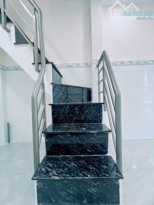 Nhà TÔN ĐẢN QUẬN 4 - 3TẤM - NỞ HẬU - NGANG ~3x5.5 NỞ HẬU 3M - SỔ ĐẸP CHỈ 1.850 TỈ TL - 3