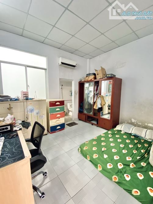 CHÍNH CHỦ 15 NĂM SẮP ĐỊNH CƯ CẦN GÃ GẤP NHÀ KẾ AEON TÂN PHÚ - 67M2 - NỞ HẬU - HẺM NHỰA 8M - 3