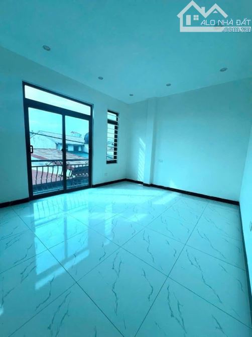 Thanh lãm 40/44m x 5 Tầng thang máy - 3
