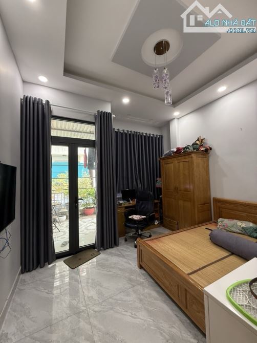 Bán NHÀ 4 tầng HẺM THÔNG CÁCH HUỲNH TẤN PHÁT 50M PHÚ THUẬN Quận 7 ngang 4m nhỉnh 6 Tỷ - 3