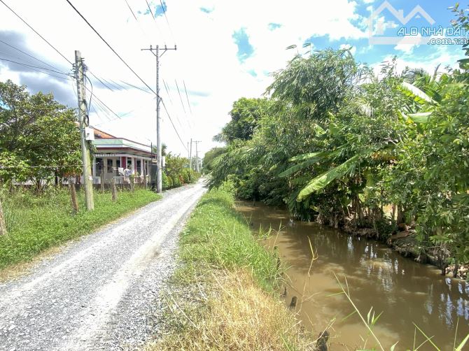 Nền thổ cư MT liên ấp, view kênh mát mẻ dt 145m2, Long Hoà, Cần Đước, giá 1 tỷ 250 - 3