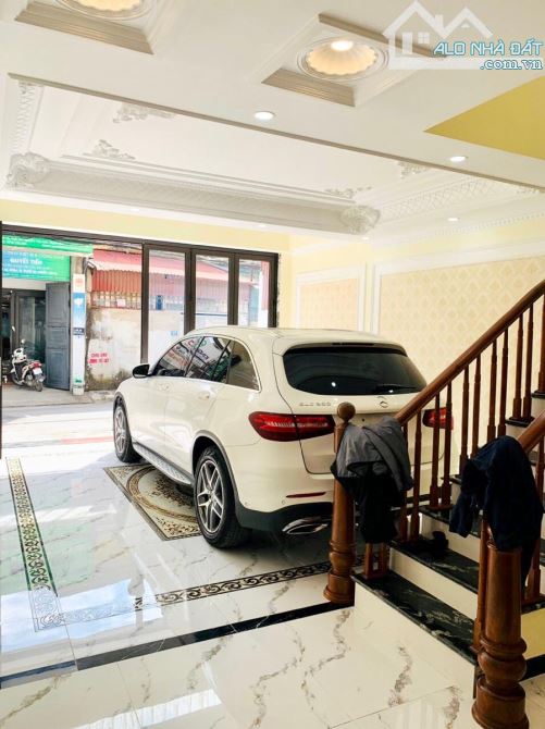 Hoàng Cầu phân lô vip, vị trí 102, KD, ô tô vào nhà, view vườn hoa, 60m*7T thang máy - 3