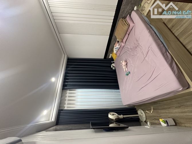 7 TỶ HƠN . 30 M RA Ô TÔ CHẠY . NGÕ BA GÁC .  33 M 2 . 4 NGỦ . NHÀ KHUNG CỘT CHẮC CHẮN . - 3