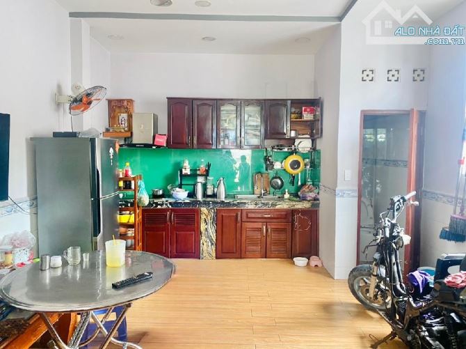 Bán nhà lô góc 2 mặt tiền Bùi Huy Ích, P.12, Quận 8 – 63m² – Mặt bằng kinh doanh đẹp – Giá - 3