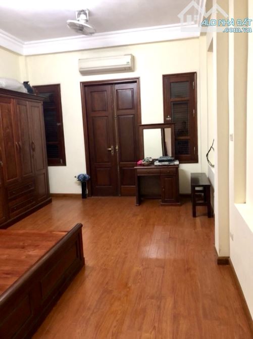 Bán nhà việt Hưng Long biên ô tô ngủ trong nhà - 3