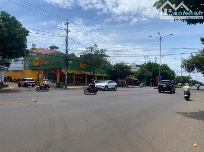 ĐẮT MẶT TIỀN KINH DOANH HẺM NGUYỄN THÁI BÌNH - CHỢ HOÀ THẮNG 1 Tỷ 668 triệu - 3