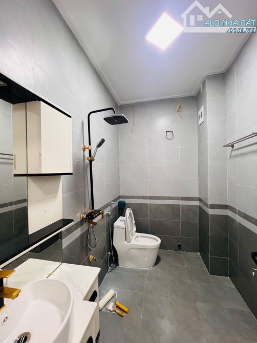 NHÀ ĐẸP 5T 40M GIÁ TỐT NHẤT THỊ TRƯỜNG TẠI LIÊN NINH- THANH TRÌ - HN - 3