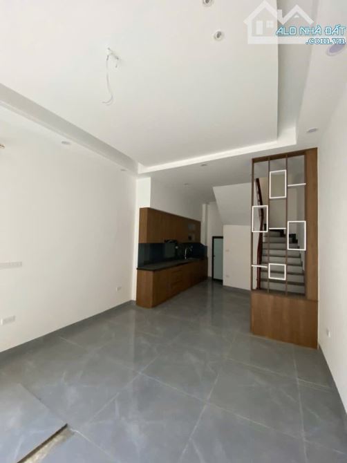 🏡 CHO THUÊ NHÀ NGUYÊN CĂN PHỐ LỆ MẬT – VIỆT HƯNG 🌟 LÔ GÓC – Ô TÔ ĐỖ GẦN – 4PN – NỘI THẤ - 3