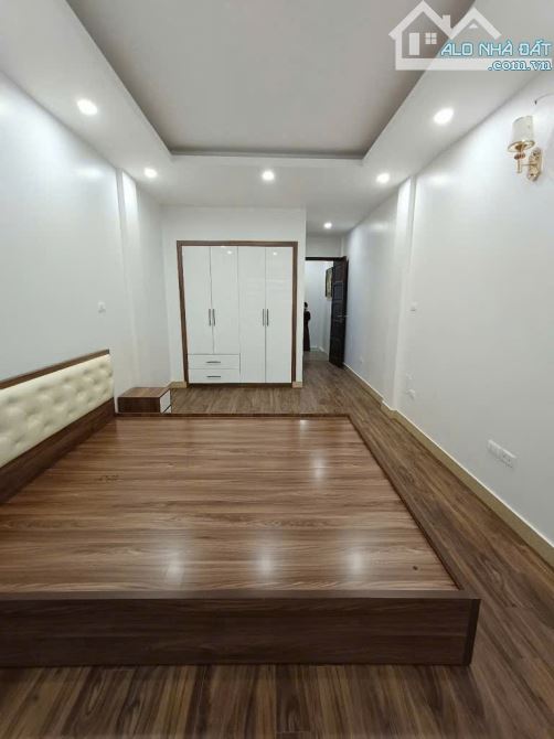 BÁN NHÀ THẠCH BÀN LONG BIÊN – 42M² – 6 TẦNG – 8,8 TỶ – THANG MÁY – Ô TÔ ĐỖ – KINH DOANH ĐỈ - 3