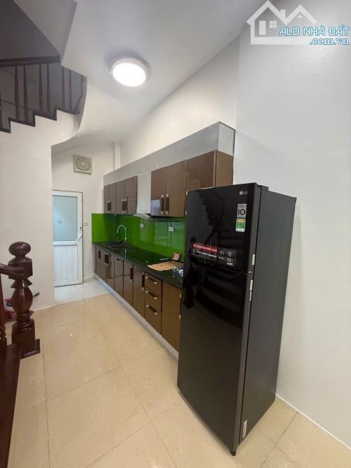 Thịnh Hào 2 - Ngõ thông - Trước nhà rộng 2m - Cách ô tô 70m - Nhà dân xây chắc chắn - 3