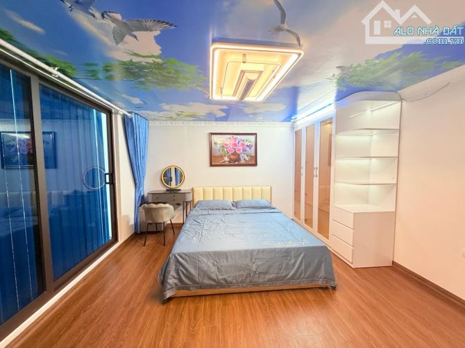 Nhà đẹp 5 tầng 32m2 phố Tây Sơn - Cách MP 5m - 3PN full nội thất - Thoáng sáng - 3