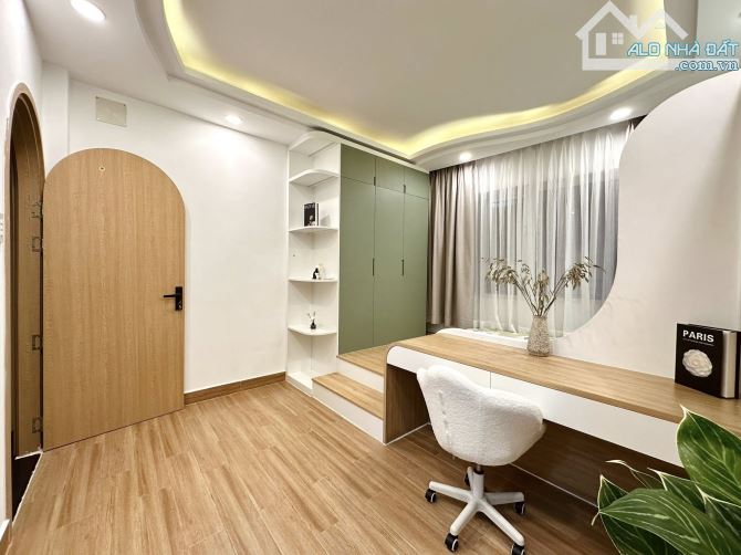 TÒA BUILDING 9T - OTO TRÁNH ĐỖ - GẦN PHỐ - LÔ GÓC - NỞ HẬU - T/ MÁY - DÒNG T.IỀN GẦN 1 - 3