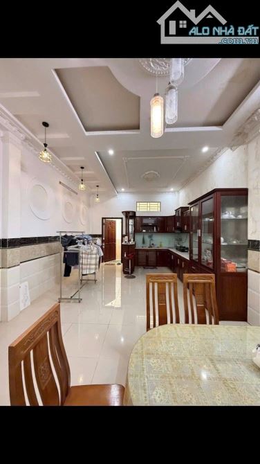 Cần bán nhà 2 lầu đường Trần Văn Ơn đã trang bị nội thất - 3