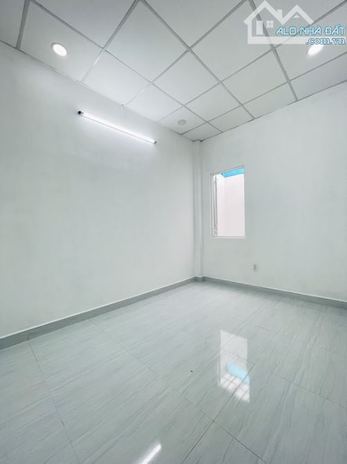 Bán nhà 33m² 2 Tầng,Q12 Đông Hưng Thuận gần Song Hành,giá chỉ 3.179 tỷ. - 3