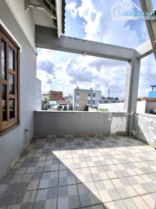 Bà Điểm (HM) bán nhà 3 tầng (7x14) 5PN sân đỗ otoường 6m gần QL 22 và tiện ích giá 6,99tỷ. - 3