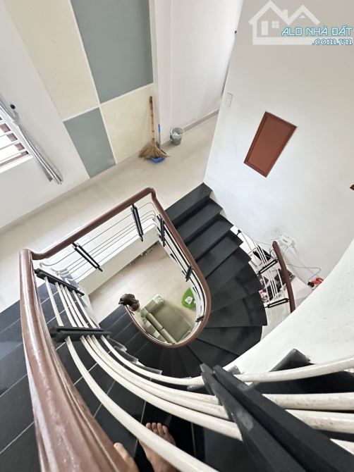 NGŨ HÀNH SƠN KIỆT 5M - NGAY NGUYỄN VĂN THOẠI - NHÀ 3 TẦNG 160m2 - HĐT 15tr/th - CHỈ 11tỷ - 3