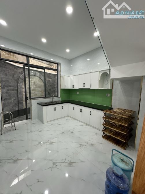 SIÊU PHẨM 4 TẦNG – KHU VIP NHÀ LẦU – GARA Ô TÔ – GẦN NGÃ TƯ BỐN XÃ – CHỈ 7.1 T - 3