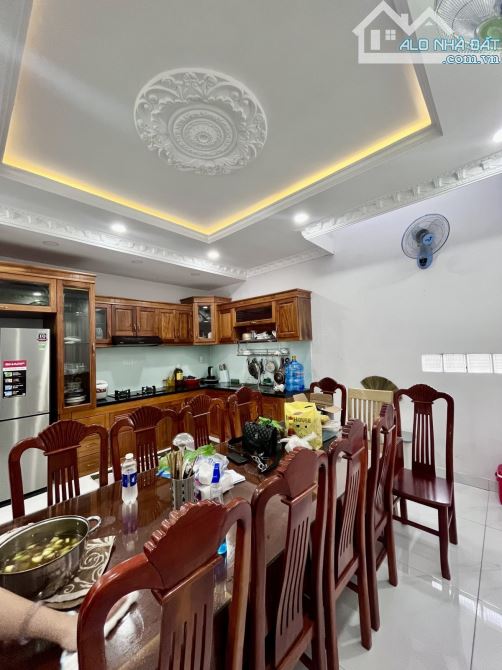 BÁN nhà 🏘2T mặt tiền Hiệp Thành - hiện đại - QUẬN 12.  ⛔(5,3*17) giá 6.2 tỷ. Khu sầm uất, - 3