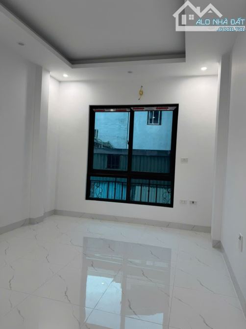 Bùi Xương Trạch, Thanh Xuân, ở ngay 42m2, 3.5 tầng, 2 mặt thoáng giá 4.2 tỷ. - 3