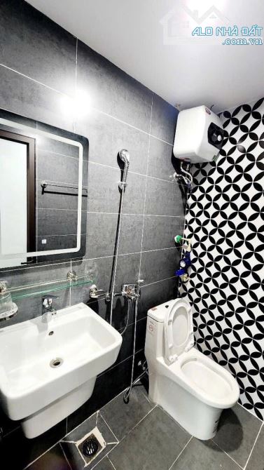 Bán Toà CCMN Võ Chí Công Cầu Giấy Dòng Tiền 100 Triệu /Tháng DT 75m2 Full Nội Thất - 3