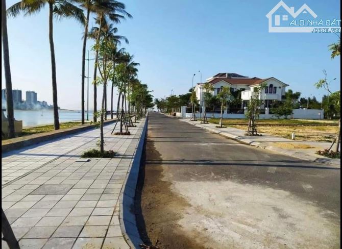 Chính chủ gửi bán lô đất biển hai mặt tiền view sông siêu đẹp Nhật Lệ Bảo Ninh - 4