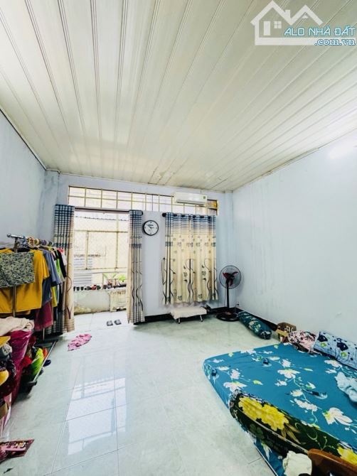 Nhà hẻm ô tô chỉ hơn 60 triệu/m2 diện tích khủng gần 100m2 đường Phạm Văn Đồng Phường 3 - 4