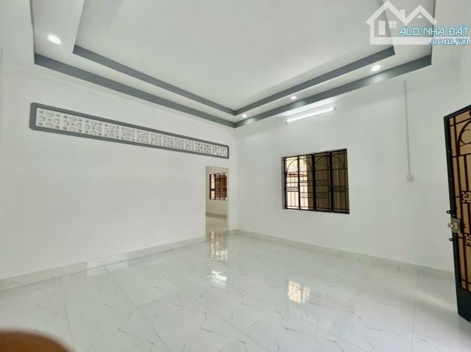 Bán nhà mặt tiền Đường số 1, Nguyễn Duy Trinh Long Trường Q9 DT 11 x 22 - 4